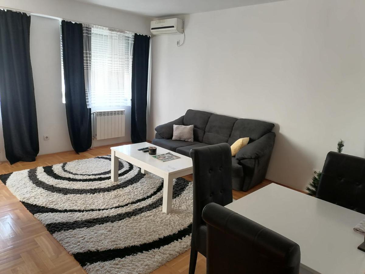 Centar S Apartment Nis Ngoại thất bức ảnh