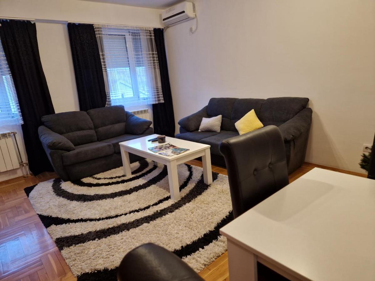 Centar S Apartment Nis Ngoại thất bức ảnh